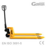 Niskoprofilni ručni paletar Gutman nosivosti 1500 kg s minimalnom visinom vilica od 52 mm.